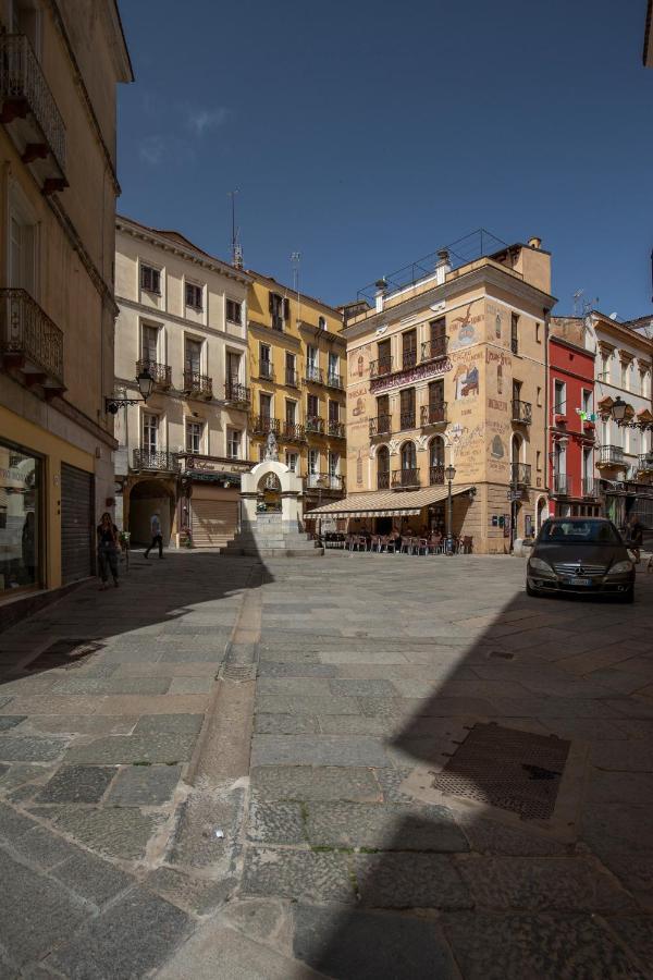 Via Cavour 19, Appartamento Del Conte Іглесіас Екстер'єр фото