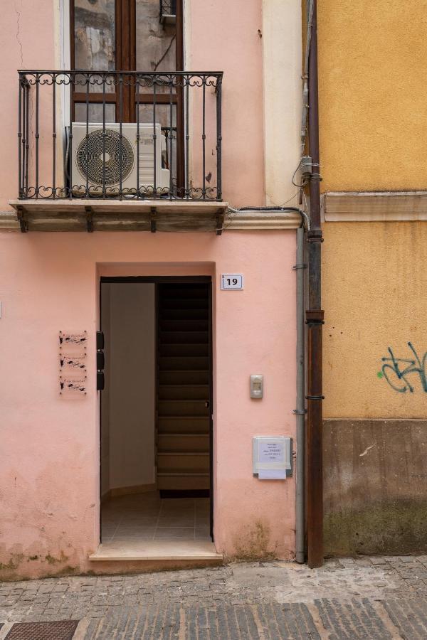 Via Cavour 19, Appartamento Del Conte Іглесіас Екстер'єр фото